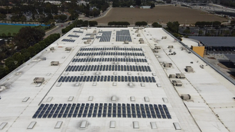 grocery store in orange county with rooftop with commercial solar panels