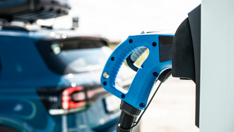 Range Anxiety: What Is It? An EV Driving Guide